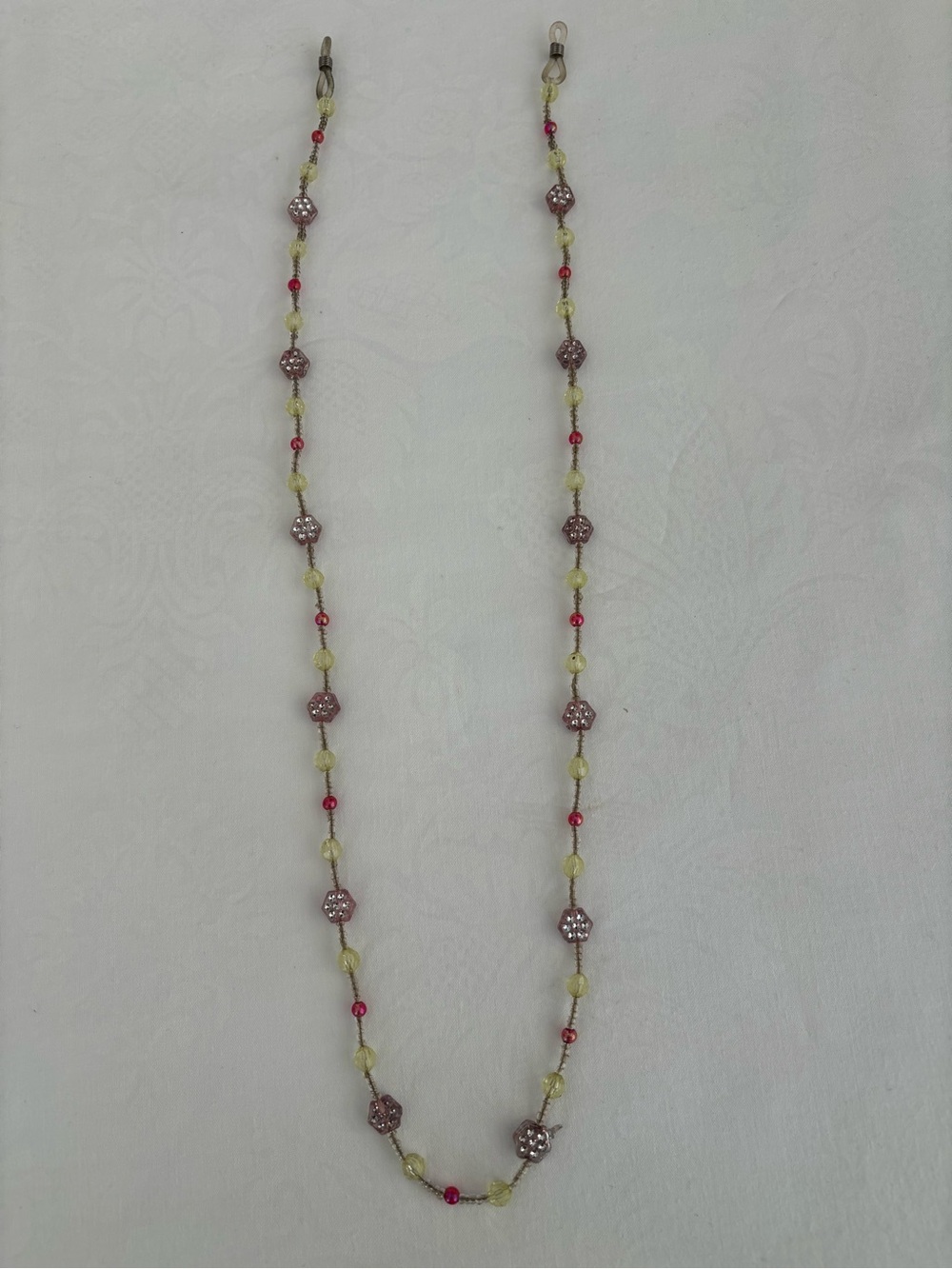 Beaded glasses necklace